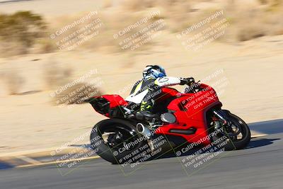 media/Jan-09-2022-SoCal Trackdays (Sun) [[2b1fec8404]]/Turn 8 (1045am)/